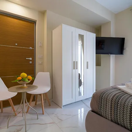 Loft Piazza Durante * Letojanni