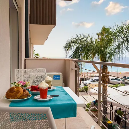 Loft Piazza Durante Apartment Letojanni